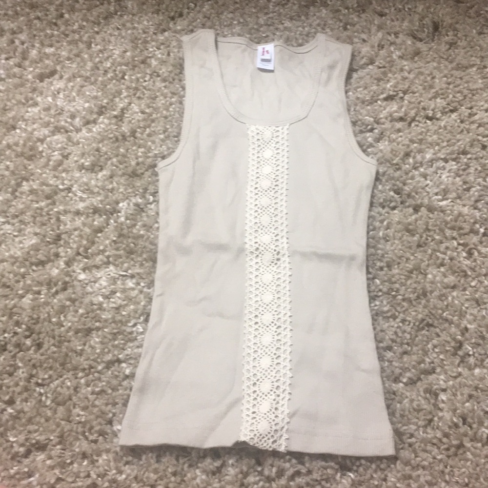 Tan tank